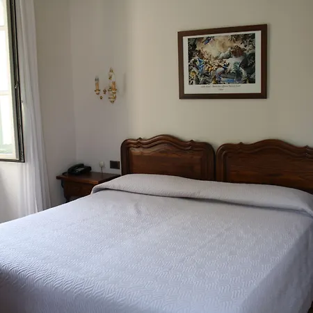 Hotel La Torre Castiglione dʼIntelvi