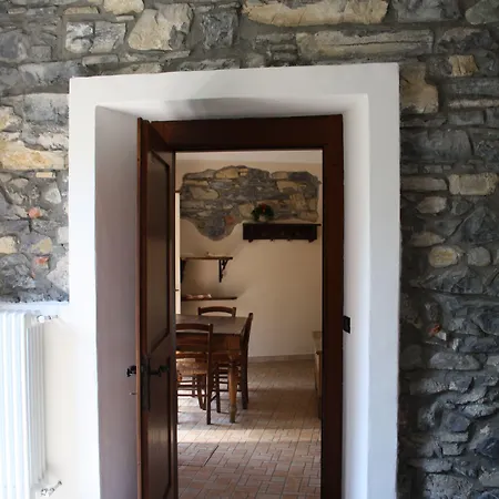 La Torre Hotel Castiglione dʼIntelvi