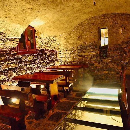 La Torre 3* Castiglione dʼIntelvi