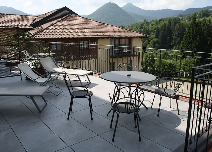 La Torre Hotel Castiglione dʼIntelvi