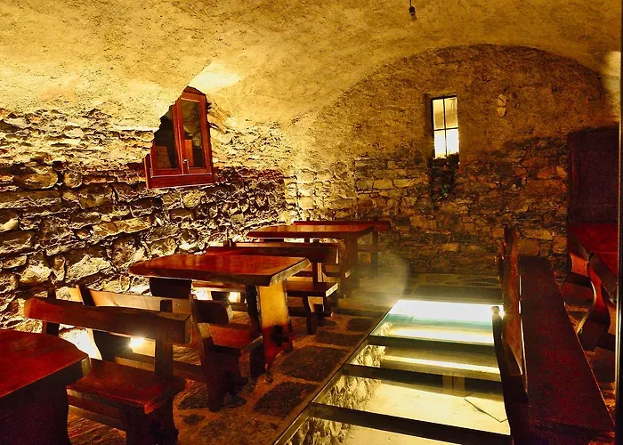 La Torre 3* Castiglione dʼIntelvi