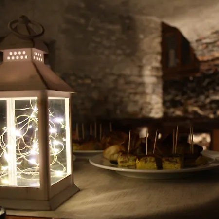 Otel La Torre Castiglione dʼIntelvi