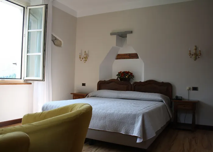 La Torre Castiglione dʼIntelvi