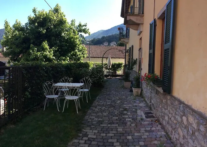 Hotel La Torre Castiglione dʼIntelvi